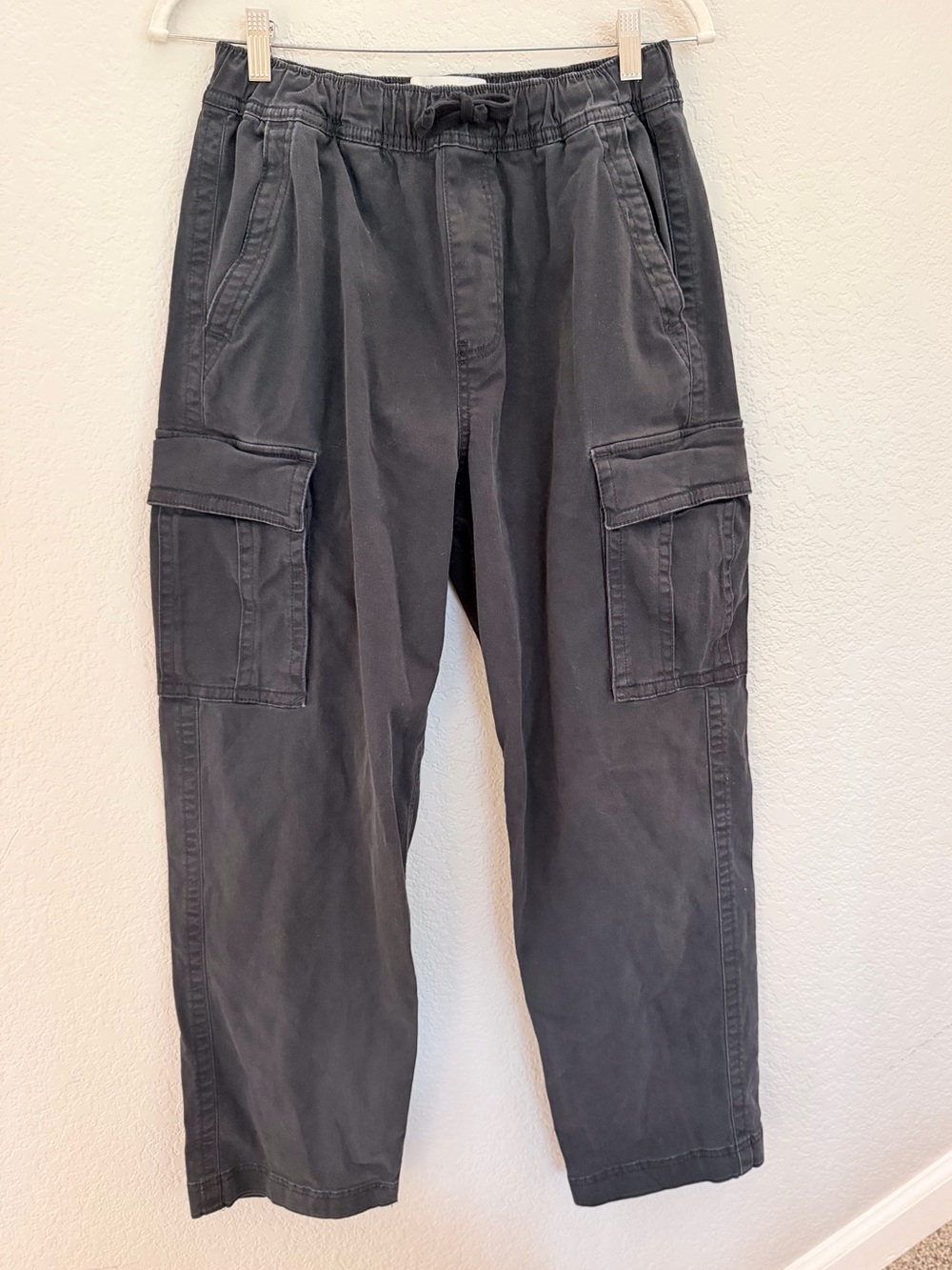 Hollister Baggy Cargo Pants Faded Black Elastic Waist Men’s Size Small